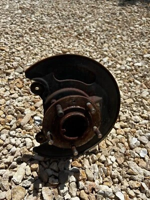 Buje trasero Mitsubishi Starion Chrysler Conquest 1983-1987 OEM 4 pernos controladores Foto 1 de 3