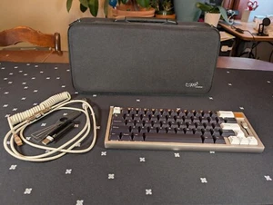 Chosfox Fox65 65% mechanical keyboard with brass counterweight and pusher key - Picture 1 of 8