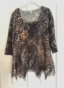 Lindi Geometric Animal Print Stretch Tunic Top Poly 3/4 Sleeves Size L ~ NWOT - Picture 1 of 9