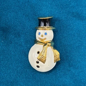 Vintage Monet Snowman Pin Brooch Cream Color Enamel 1 1/2" - Picture 1 of 5