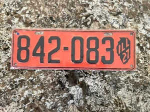 1928 ILLINOIS LICENSE PLATE  842 083 Repaint - Picture 1 of 1