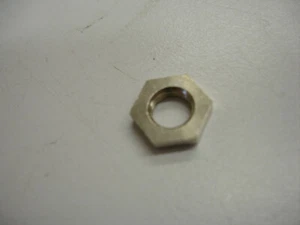 Harley Davidson FABRICANTE DE EQUIPOS ORIGINALES 8-32 x 1/2"" x 1/8"" tuerca de vástago de válvula P/N 54321-85 NUEVO (1 pieza (SL) - Imagen 1 de 5