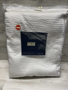Hudson Park Signature Matelasse Queen Coverlet White New - Picture 1 of 4
