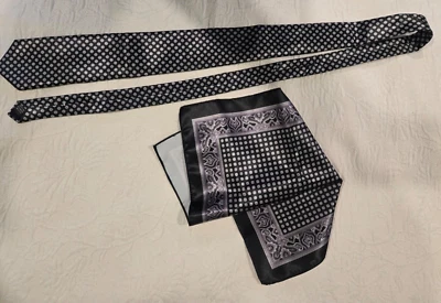 Juego de corbata y pañuelo de lujo negro, gris y lavanda para hombre Foto 1 de 2