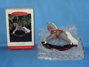 Hallmark 1993 Rocking Horse #13 adorno de Navidad en caja - Imagen 1 de 6