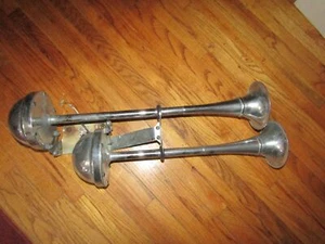 "Vintage Sparton Tornado Modell 250 6 Volt LANG Dual Chrom Trompeten 19"" & 22"" - Bild 1 von 11