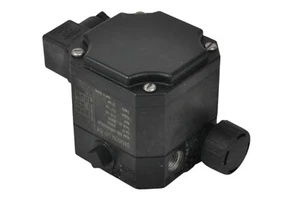 SAMSON I/P Elektropneumatische Wandler 6126, 4-20mA 0,2-1 bar 6126-0111010000000 - Bild 1 von 5