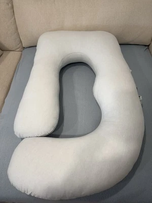 Momcozy Pregnancy Pillow U shaped - Image 1 of 4
