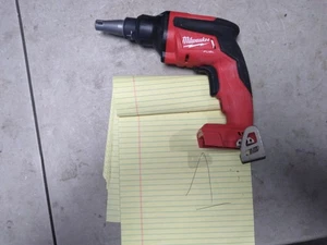 Milwaukee M18 FUEL 18V Drywall Screw Gun (2866-20) Tool Only #1 - Foto 1 di 3