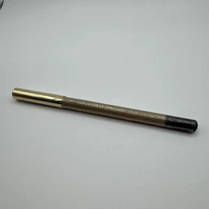 Lápiz labial Milani Understatement delineador velo púrpura raro descontinuado NUEVO - Imagen 1 de 6