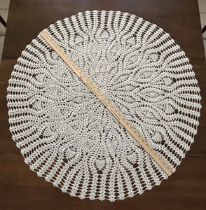 Vintage Handmade Large Crochet Doily Table Topper WHITE 36" ROUND Pineapple - Picture 1 of 14