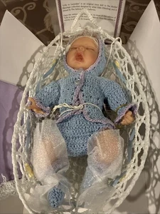 Ashton Drake Galleries "Lilly in Lavender" Basket Blessings Collection 2008 Puppe - Bild 1 von 12