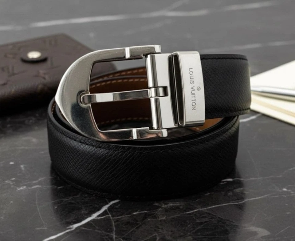 Cinturón para mujer Louis's Vuitton's Taiga Ceinture de cuero Ardoise plateado usado Foto 1 de 4