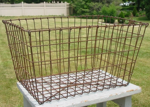 Vintage Rusty Rectangular Wire Metal Shopping Basket Storage Bin Garden Antique Cover