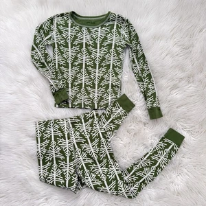 Pact Kids 2 Piece Pajama Set Size 8 (6-8) Tree Print Organic Cotton Green, Cream - Bild 1 von 14