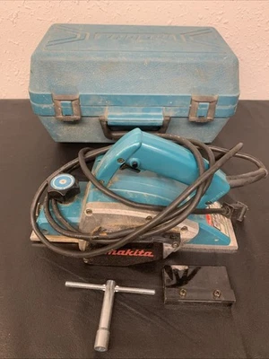 Cepilladora eléctrica Makita 1900B 3-1/4" con cable 115 V con estuche (ver fotos y descripción) Foto 1 de 4