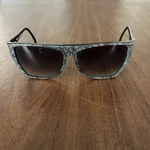 Krizia Vintage K32. Col.035 Square Sunglasses Lucite Made in Italy - Picture 1 of 5