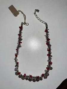 Collana da donna Unode50. I colori sono il rosso e l'argento. Ideale per uscite. - Foto 1 di 4