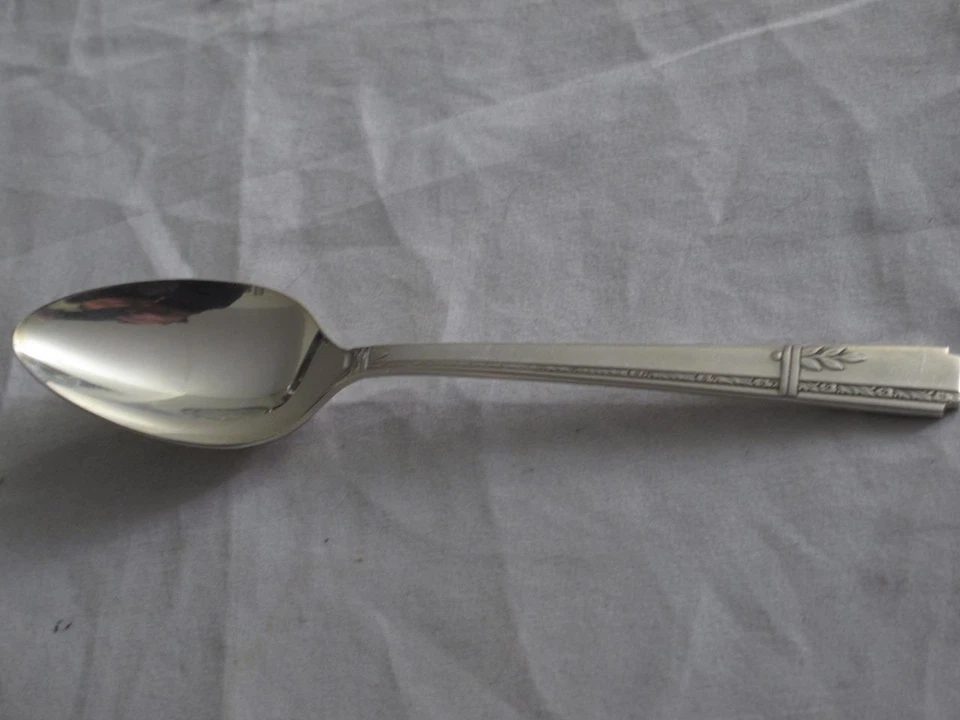 Oneida Grenoble Prestige Plate 1938 Teaspoon Spoon (s) Glossy Finish - Image 1 of 1
