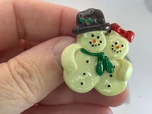 Christmas Snowman Vintage Glazed Pottery Brooch Tack Pin V-9570 - Picture 1 of 3