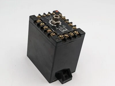 Módulo Temporizador Electrónico Furnas 970TE2B2A 10 Amperios 10 Segundos 240 Voltios Ajustable Foto 1 de 4