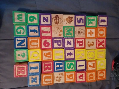 Fotos de números del alfabeto de madera vintage bloques de construcción 47 bloques totales Foto 1 de 4