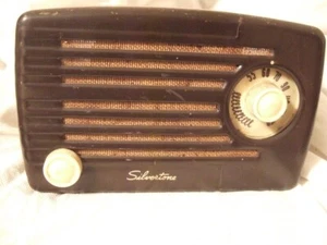 Silvertone 57D01 4 tube Radio - Picture 1 of 2