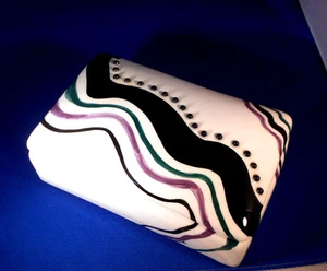 Beautiful Ceramic Decorative BOX Hand Made by Artist ELAINE. - Picture 1 of 12