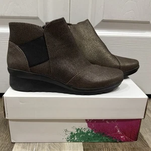 Stivaletti donna CloudSteppers by Clarks Caddell con zeppa bronzo taglia 7 nuovi con scatola! - Foto 1 di 8
