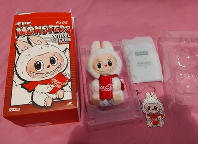 Labubu The Monsters Coca Cola Edition / Pop Mart / Labubu mit Coca Cola Dose - Bild 1 von 4