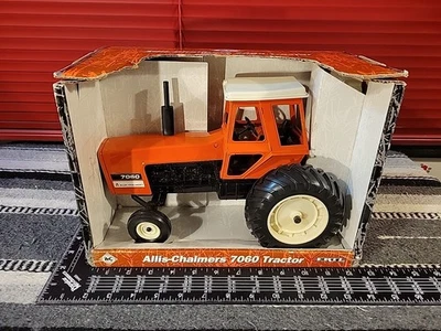 Ertl Allis Chalmers 7060 1/16 Diecast Farm Tractor Replica Collectible - Image 1 of 4