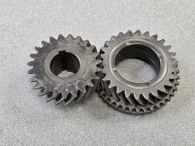 MUY BONITO JUEGO DE ENGRANAJES DE TERCERA VELOCIDAD ORIGINAL USADO PORSCHE 356 356A 23:26 3B 590 #53 Foto 1 de 4