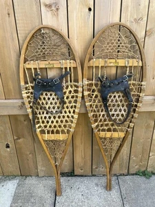 ZAPATOS DE NIEVE VINTAGE GRANDES 42" X 14" CASTNUT CANOE CO Encuadernación de Cuero ZAPATOS DE NIEVE - Imagen 1 de 4