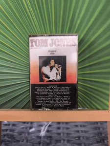 Greatest Hits von Tom Jones Kassette - Picture 1 of 2