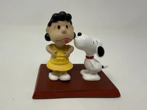 Danbury Mint PEANUTS Snoopy's Kiss Figurine 1994 Lucy and Snoopy  - Picture 1 of 8