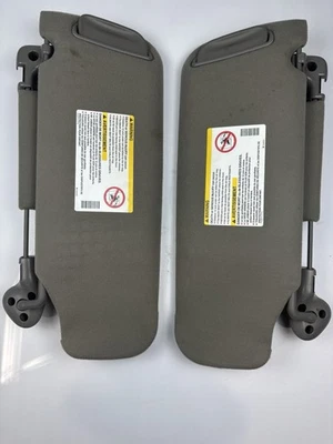 03-07 雪佛兰 GMC Silverado Sierra Tahoe Suburban 育空遮阳板套装 原始设备制造商 — 第 1/4 张图片