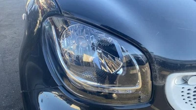 Óptica delantera principal derecha (luces) (faro) SMART FORFOUR 2 A4539061301 - Imagen 1 de 4
