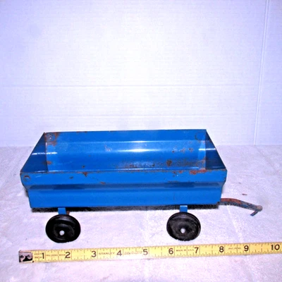 1/16 Scale Ertl Ford Blue Grain Forage Wagon Pre-Owned USA - Image 1 of 4