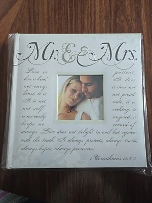 Mr & Mrs 2-Up Corinthians 婚礼人造皮革相册(可容纳 160 4x6 照片)全新 — 第 1/2 张图片