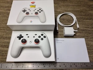 GOOGLE STADIA OFFICIAL WIRELESS CONTROLLER NEW White Game Pad USB-C Bluetooth UK - Picture 1 of 1