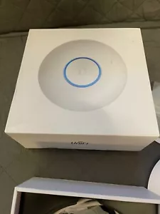 Ubiquiti UniFi nanoHD Access Point mit POE Switch - Bild 1 von 6