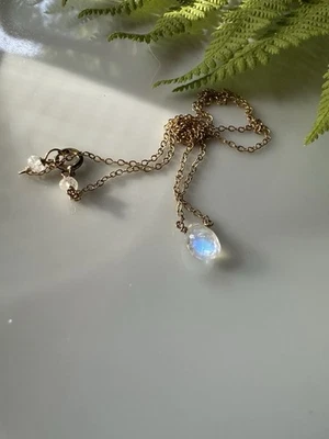 Ожерелье цепочка из золота 14 карат с натуральным радужным лунным камнем GF - Изображение 1 из 4