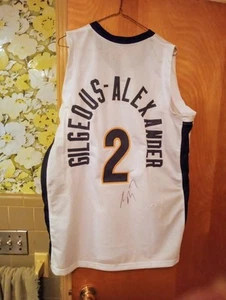 Shai Gilgeous-Alexander signed  Hamilton Heights Hawks high school jersey - Picture 1 of 6