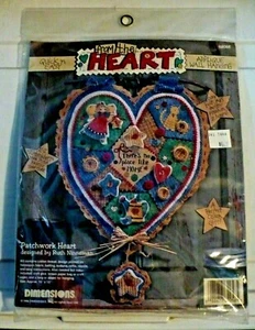 1995 DIMENSIONS KIT # 62058 PATCHWORK HEART APPLIQUE WALL HANGING NEW SEALED - Picture 1 of 4