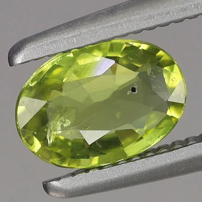 0.46ct t.w 6x4mm Oval Natural Untreated Green Peridot Gemstone, Myanmar - Image 1 of 4