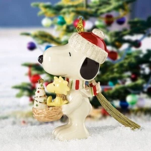 Peanuts Snoopy Lenox Snoopy's Holiday Nest Christmas Figurine Ornament - Picture 1 of 1