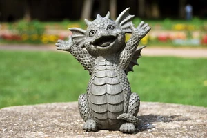 Gartenfigur Gartendrache - Modell Hallo klein - Fantasy Figur Deko Drache ... - Bild 1 von 4