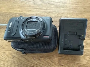 Fujifilm FinePix F Series F600EXR 16.0MP Digitalkamera - Schwarz - Bild 1 von 2