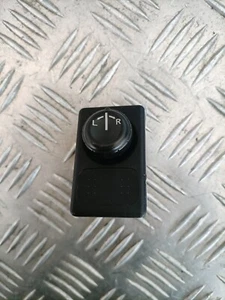Bouton Commande réglage rétroviseur NISSAN ALMERA TINO De 04-2003 à 09-2006 - Bild 1 von 3