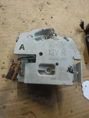 Carcasa bombilla trasera pasajero derecho 1994 1995 1996 se adapta a Infiniti Q45 Foto 1 de 3